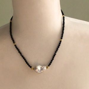 Gorgeous Black Onyx Pearl Necklace!